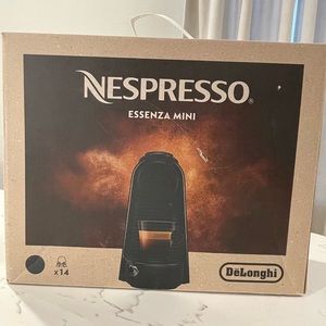 Nespresso Essenza Mini Coffee and Espresso Machine by De'Longhi, Black